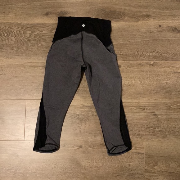 Lululemon high-rise capri leggings with mesh, size 4. - Picture 2 of 4